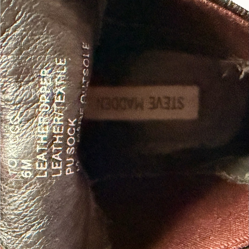 Steve Madden Dark Leather Footwear